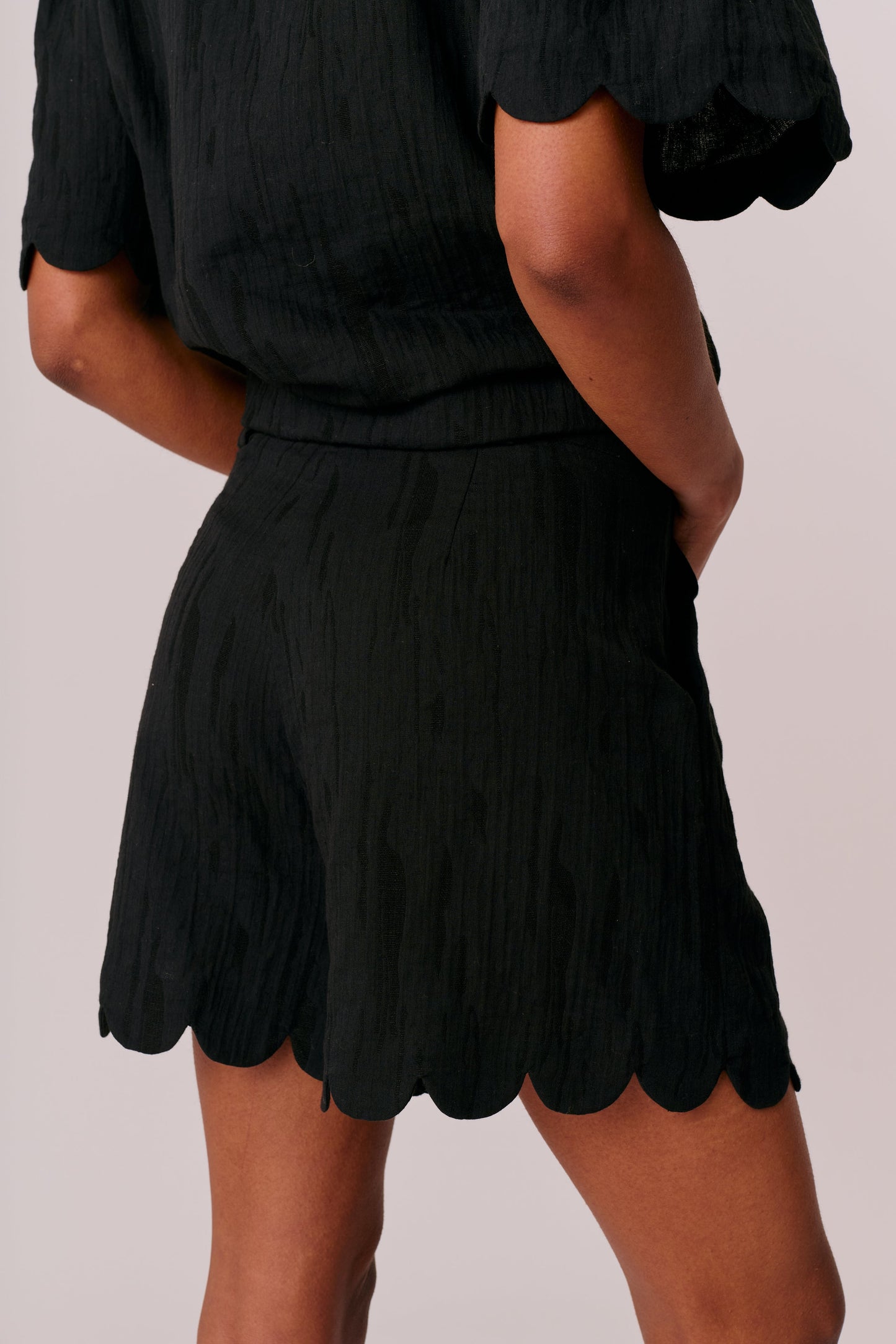 Petra Shorts - Black