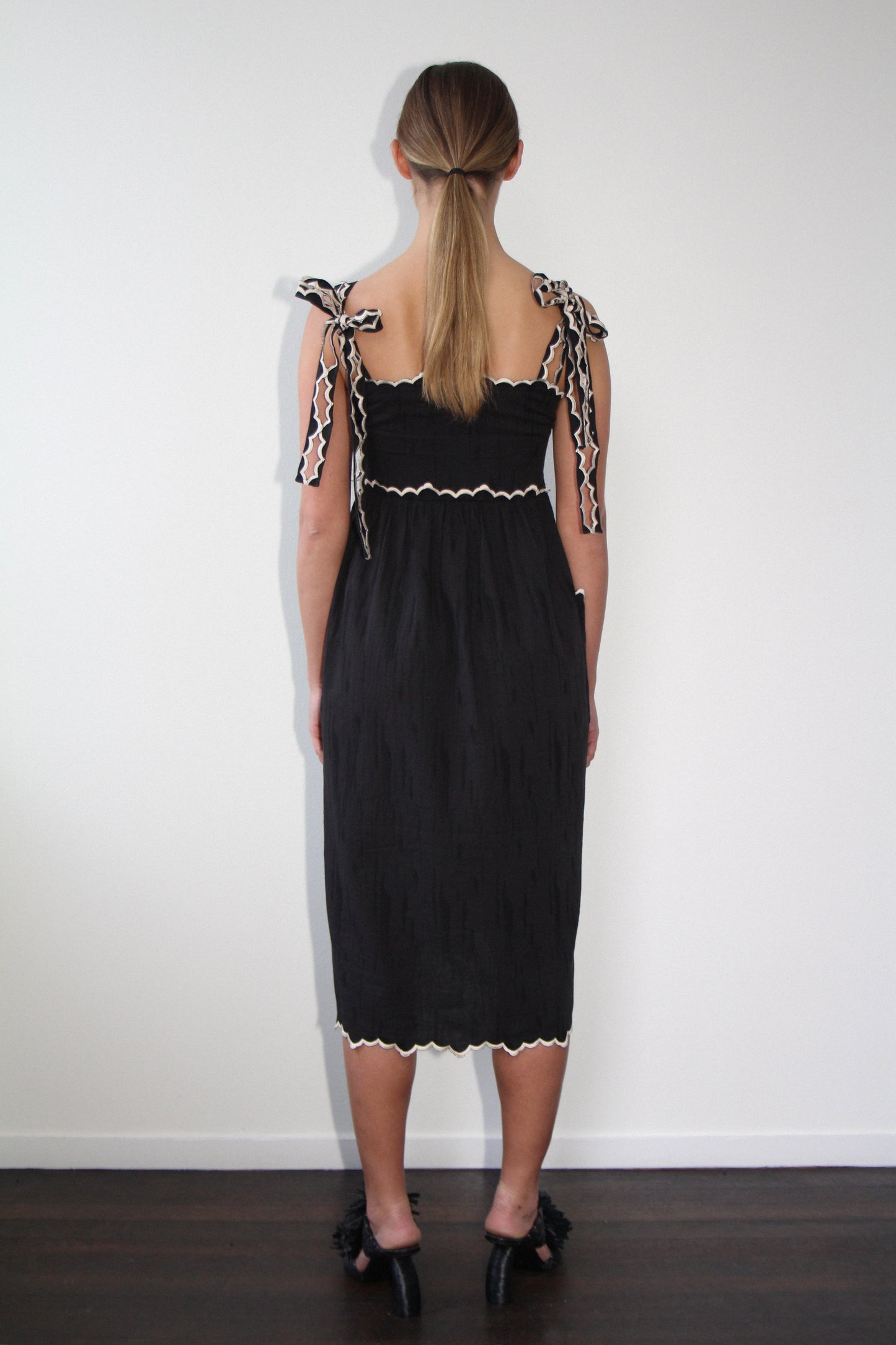 Miriam Dress Black - Linen Dreams