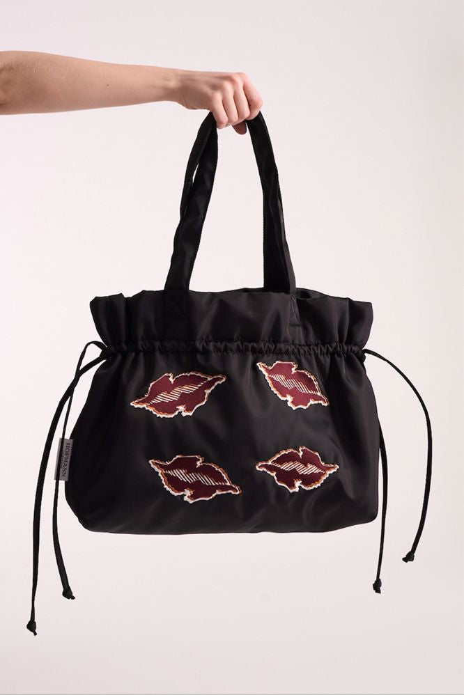 Leonor Embroidered Bag - Kiss Me